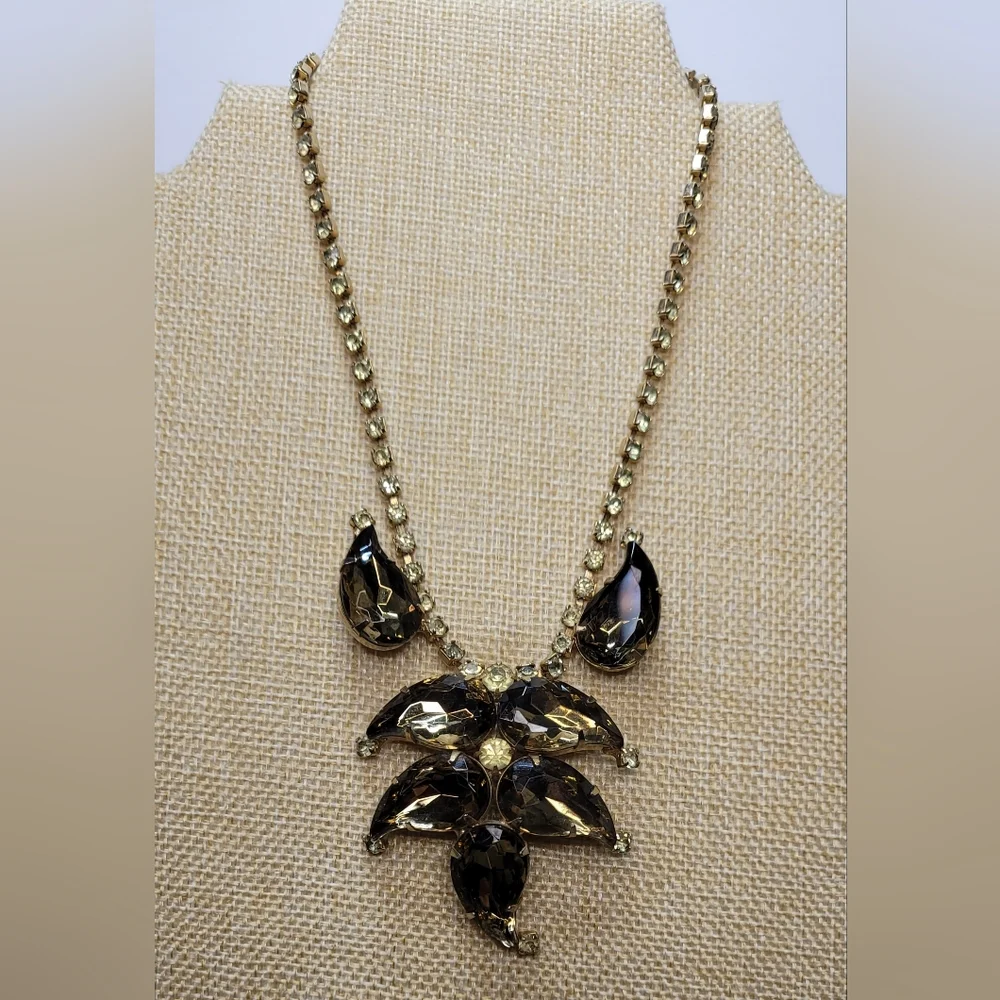 Vintage Rhinestone Necklace - Picture 2 of 3